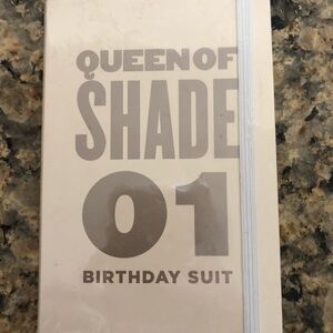Bloomingdales Queen of Shade Eyeshadow Palette
